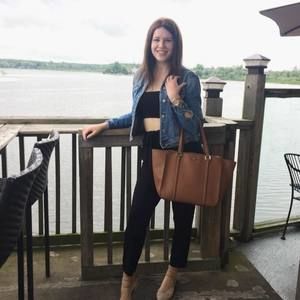 Meet your Posher, Amanda